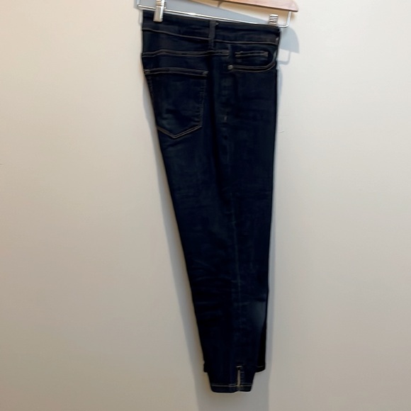 St. John’s Bay Dark Denim Capri’s Size 4 - Picture 5 of 7